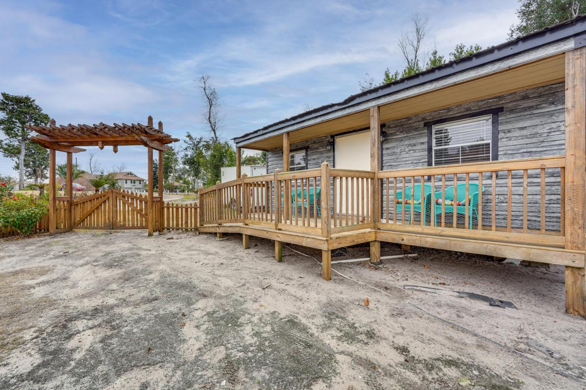 Lakefront Panama City Studio With Hot Tub Access Exterior foto
